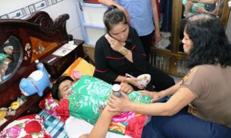 Hình ảnh tiều tụy của nam sinh bị vạ oan vụ cô giáo vào nhà nghỉ với học sinh lớp 10 Hình ảnh tiều tụy của nam sinh bị vạ oan vụ cô giáo vào nhà nghỉ với học sinh lớp 10