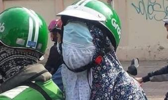 Đeo khẩu trang nhầm chỗ, nữ 'ninja' khiến cả phố lo lắng thay Đeo khẩu trang nhầm chỗ, nữ 'ninja' khiến cả phố lo lắng thay