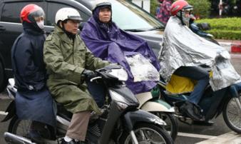 Vì sao giữa mùa hè mà thời miền Bắc lại rét run người? Vì sao giữa mùa hè mà thời miền Bắc lại rét run người?