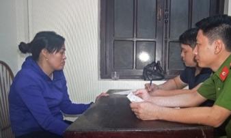 Con gái tạt xăng đốt mẹ ruột tử vong trong đêm bị khởi tố Con gái tạt xăng đốt mẹ ruột tử vong trong đêm bị khởi tố