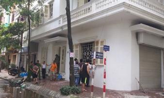 Hà Nội: Cả khu phố hoảng loạn vì đám cháy bùng phát trong ngôi nhà chưa có người ở Hà Nội: Cả khu phố hoảng loạn vì đám cháy bùng phát trong ngôi nhà chưa có người ở