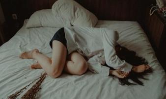 Say rượu rồi rủ hai người bạn trai về nhà trọ, cô gái trẻ không ngờ 'dẫn sói vào nhà' Say rượu rồi rủ hai người bạn trai về nhà trọ, cô gái trẻ không ngờ 'dẫn sói vào nhà'