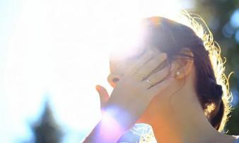 Nắng nóng khủng khiếp, cần làm những điều sau để tránh sốc nhiệt, đột quỵ Nắng nóng khủng khiếp, cần làm những điều sau để tránh sốc nhiệt, đột quỵ