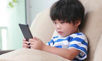 Đã có rất nhiều trẻ đột tử do kiệt sức, suy nhược cơ thể vì chơi game, xem điện thoại Đã có rất nhiều trẻ đột tử do kiệt sức, suy nhược cơ thể vì chơi game, xem điện thoại