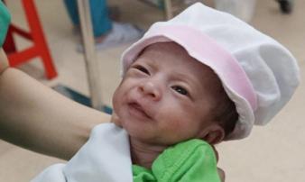 Bé gái sơ sinh 2 lần bị mẹ bỏ rơi và câu nói chua xót của bác sĩ Bé gái sơ sinh 2 lần bị mẹ bỏ rơi và câu nói chua xót của bác sĩ