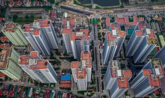 'Rừng chung cư' chen chúc ở cửa ngõ phía tây Hà Nội 'Rừng chung cư' chen chúc ở cửa ngõ phía tây Hà Nội