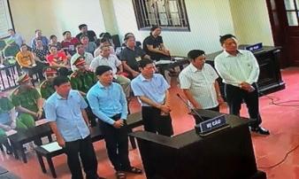 Bác sĩ Hoàng Công Lương nêu lý do từ chối 9 luật sư Bác sĩ Hoàng Công Lương nêu lý do từ chối 9 luật sư
