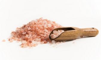 Tại sao muối hồng Himalaya có giá trên trời mà dân vẫn đổ xô mua? Tại sao muối hồng Himalaya có giá trên trời mà dân vẫn đổ xô mua?