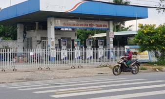 Hàng loạt cửa hàng xăng dầu của Trịnh Sướng đóng cửa Hàng loạt cửa hàng xăng dầu của Trịnh Sướng đóng cửa