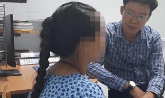Lời kể của bé gái 14 tuổi nghi bị cậu ruột hiếp dâm suốt 3 năm đến mang thai: 'Con không dám la, cậu dặn lên đây phá thai rồi về' Lời kể của bé gái 14 tuổi nghi bị cậu ruột hiếp dâm suốt 3 năm đến mang thai: 'Con không dám la, cậu dặn lên đây phá thai rồi về'