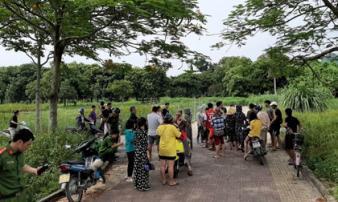 Hoảng hốt phát hiện thi thể người đàn ông đang phân hủy trong công viên Hội An Hoảng hốt phát hiện thi thể người đàn ông đang phân hủy trong công viên Hội An
