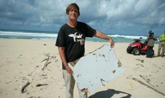 Bí ẩn MH370: Người tìm thấy mảnh vỡ máy bay bị dọa giết? Bí ẩn MH370: Người tìm thấy mảnh vỡ máy bay bị dọa giết?