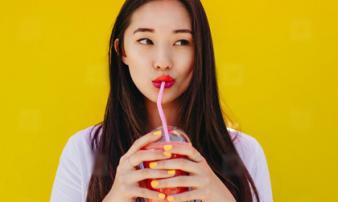 Không riêng gì nước ngọt, giờ đây nước hoa quả cũng không còn an toàn: Chỉ cần uống thêm 100 ml mỗi ngày cũng đủ làm tăng 12% nguy cơ mắc ung thư Không riêng gì nước ngọt, giờ đây nước hoa quả cũng không còn an toàn: Chỉ cần uống thêm 100 ml mỗi ngày cũng đủ làm tăng 12% nguy cơ mắc ung thư