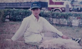 Cha mẹ già mong ngóng con gái suốt 16 năm vì lời hẹn 'sẽ trở về' Cha mẹ già mong ngóng con gái suốt 16 năm vì lời hẹn 'sẽ trở về'