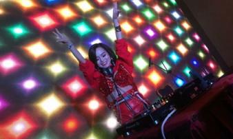 Nữ DJ sau ánh đèn: Rùng mình những cuộc thác loạn thâu đêm Nữ DJ sau ánh đèn: Rùng mình những cuộc thác loạn thâu đêm
