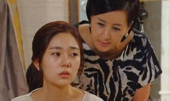 Góp 5 triệu tiền ăn vẫn phải lủi thủi cơm rau, con dâu 'ra đòn' khiến mẹ chồng câm nín Góp 5 triệu tiền ăn vẫn phải lủi thủi cơm rau, con dâu 'ra đòn' khiến mẹ chồng câm nín
