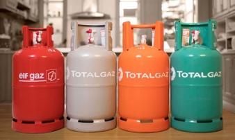 Người bán gas không bao giờ muốn bạn biết điều này: Cách phân biệt bình gas thật hay giả trong tích tắc Người bán gas không bao giờ muốn bạn biết điều này: Cách phân biệt bình gas thật hay giả trong tích tắc