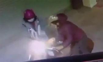 Tâm sự chỗ vắng ở quận 4, đôi tình nhân bị cướp lột sạch Tâm sự chỗ vắng ở quận 4, đôi tình nhân bị cướp lột sạch