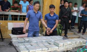 Thêm vụ vận chuyển trái phép 100 bánh heroin bị phát hiện ở Hoà Bình Thêm vụ vận chuyển trái phép 100 bánh heroin bị phát hiện ở Hoà Bình