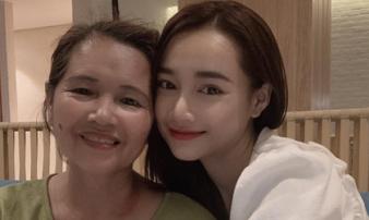 Nhã Phương chính thức xác nhận đã sinh con đầu lòng sau nhiều tháng im lặng Nhã Phương chính thức xác nhận đã sinh con đầu lòng sau nhiều tháng im lặng