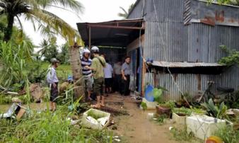 Vụ đoàn cưỡng chế bị tạt xăng ở Cà Mau: Tiếp tục truy tìm những đối tượng đang lẩn trốn Vụ đoàn cưỡng chế bị tạt xăng ở Cà Mau: Tiếp tục truy tìm những đối tượng đang lẩn trốn