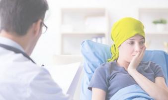 Từ nỗi ám ảnh 2 mảnh đời ung thư, bác sĩ bệnh viện Việt Đức nhắn nhủ mọi người 10 việc tránh ngay để không mang bệnh Từ nỗi ám ảnh 2 mảnh đời ung thư, bác sĩ bệnh viện Việt Đức nhắn nhủ mọi người 10 việc tránh ngay để không mang bệnh