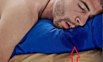 Chảy dãi khi ngủ: Cảnh báo cơ thể đang cố 'giấu giếm' căn bệnh nguy hiểm Chảy dãi khi ngủ: Cảnh báo cơ thể đang cố 'giấu giếm' căn bệnh nguy hiểm