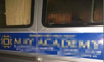 Tài xế chết trong xe đưa đón học sinh vì... sốc ma tuý Tài xế chết trong xe đưa đón học sinh vì... sốc ma tuý