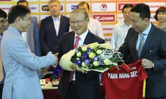 VFF và HLV Park Hang Seo đàm phán hợp đồng mới: Ép chỉ tiêu cao ngất VFF và HLV Park Hang Seo đàm phán hợp đồng mới: Ép chỉ tiêu cao ngất