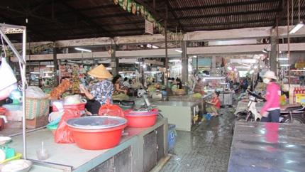 Ảm đạm chợ Tết Sài Gòn, Đà Nẵng