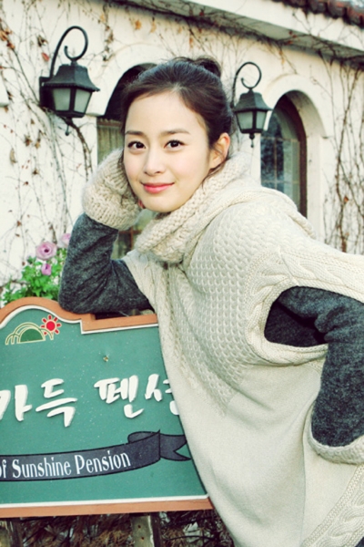 Diện đồ ấm kiểu Kim Tae Hee