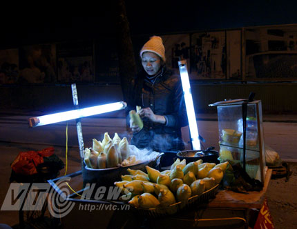 Sau những cao ốc lộng lẫy, có một giao thừa giá lạnh