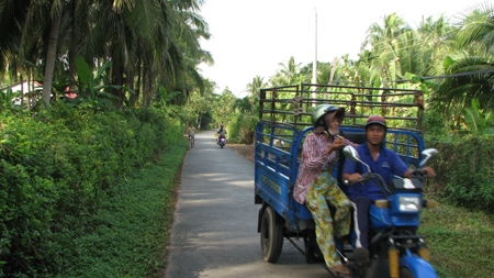 Đội nón bảo hiểm mọi lúc mọi nơi. 