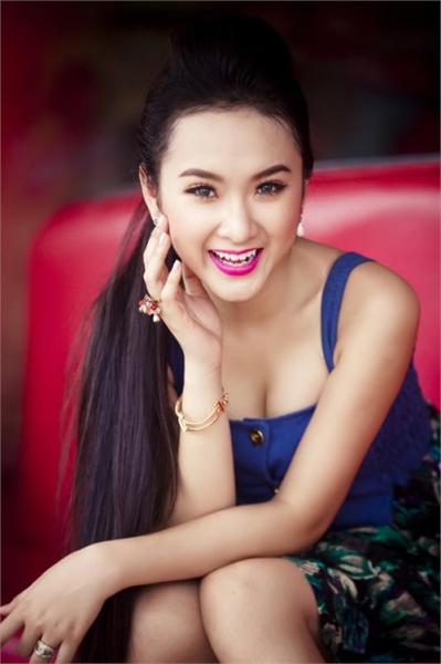 Angela Phương Trinh xinh đẹp nhờ cắt mí? - 11