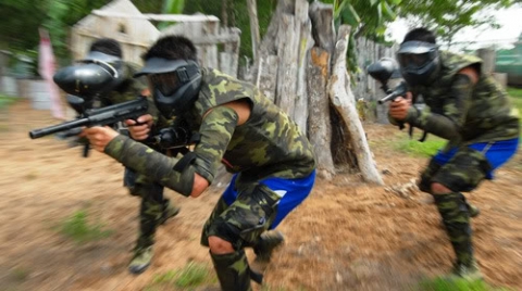 Giới trẻ Hà Nội nô nức xung trận Paintball