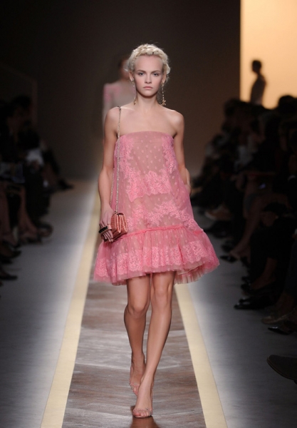 valentino spring summer 2012 19 Hoa ren ấn tượng