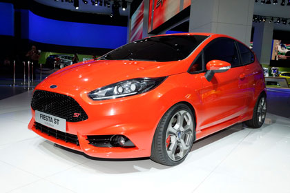 Hàng “hot” Ford Fiesta chuẩn bị thêm phiên bản mới