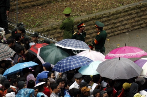 Tưng bừng khai hội đền Hùng