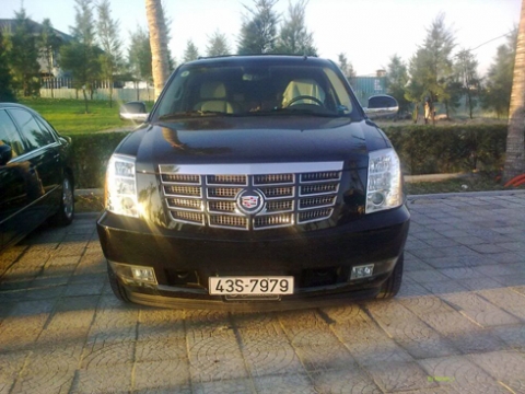 Cadillac Escalade.jpg. Ảnh: Otosaigon