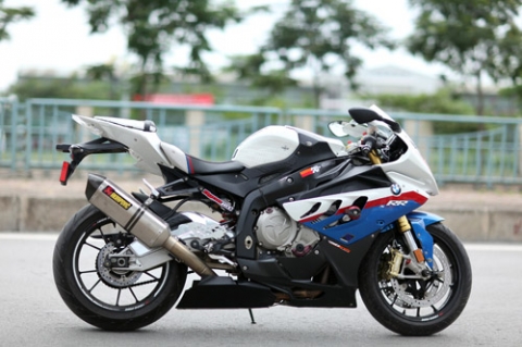 Diện kiến siêu mô tô BMW S1000RR giá 750 triệu tại Hà Nội