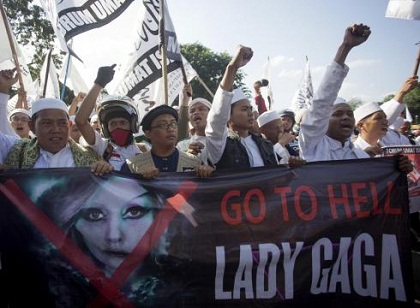 Bị phản đối dữ dội,Lady Gaga hủy diễn tại Indonesia