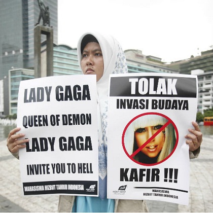 Bị phản đối dữ dội,Lady Gaga hủy diễn tại Indonesia