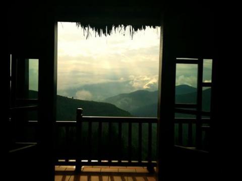 Simple Plan tiếc nuối khi phải rời xa Việt Nam