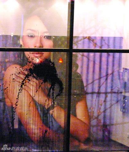 Chương Tử Di và những mối quan hệ tình ái với đại gia