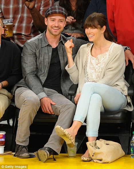 Justin Timberlake tổ chức đại tiệc đính hôn