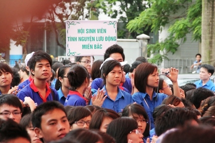 Nữ sinh rạng ngời trong ngày hội “Tiếp sức mùa thi”