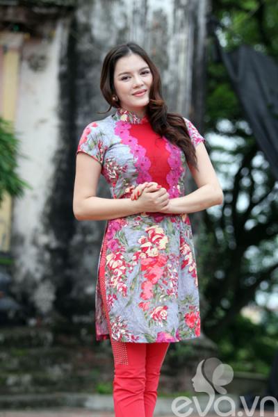 Lý Nhã Kỳ 'hút mắt' với áo dài cách tân - 14