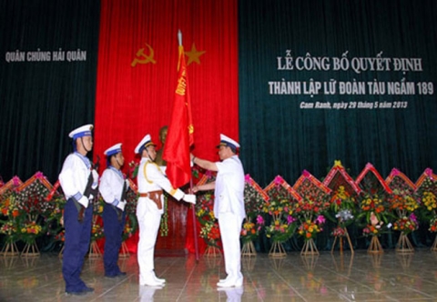 Không chỉ tích cực huấn luyện thủy thủ, cuối tháng 5/2013 vừa qua, Hải quân Việt Nam đã quyết định thành lập Lữ đoàn tàu ngầm 189 tại Cam Ranh. Đây là lữ đoàn tàu ngầm hiện đại đầu tiên của Hải quân nhân dân Việt Nam có nhiệm vụ huấn luyện, sẵn sàng chiến đấu, hiệp đồng với các lực lượng bảo vệ chủ quyền biển, đảo của Tổ quốc.