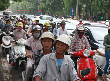 Mô tô của chủ phương tiện thuộc hộ nghèo được miễn đóng phí đường bộ