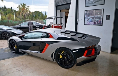 lamborghini-aventador-21